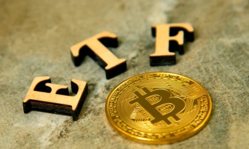 全球比特币现货ETF竞争白热化：欧美监管分化重塑加密金融格局