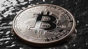 比特币价格显著回调的原因是什么?
